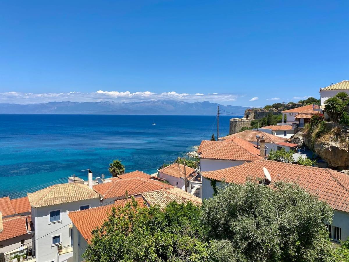 Blu Blu Apartment With Castle View Koroni  Exterior foto