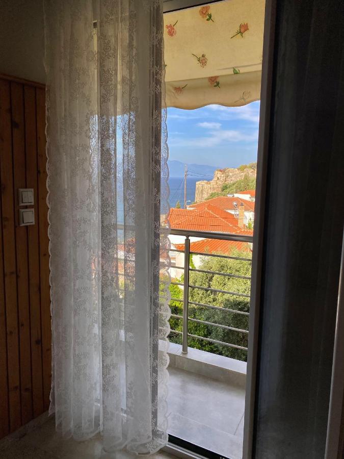 Blu Blu Apartment With Castle View Koroni  Exterior foto